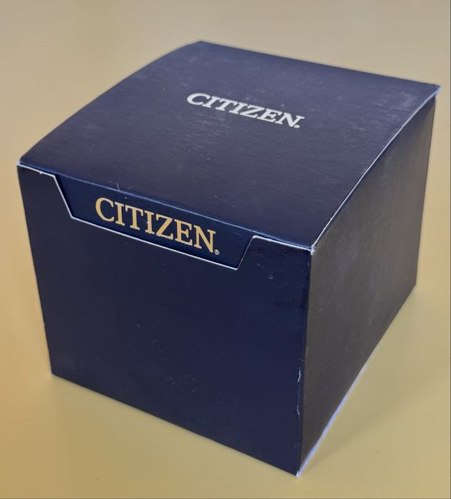 Zegarek CITIZEN J810