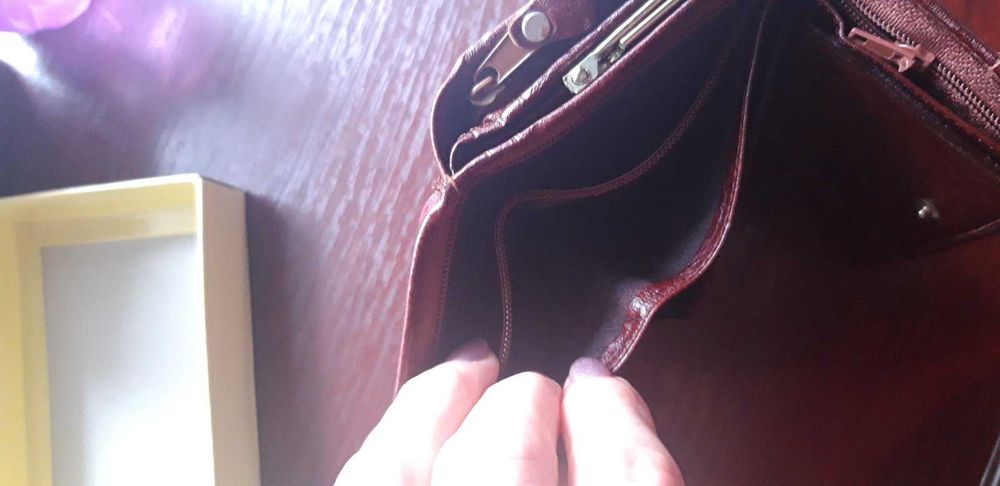 ШКІРЯНИЙ ГАМАНЕЦЬ (кошелек) Новий. Жіночий