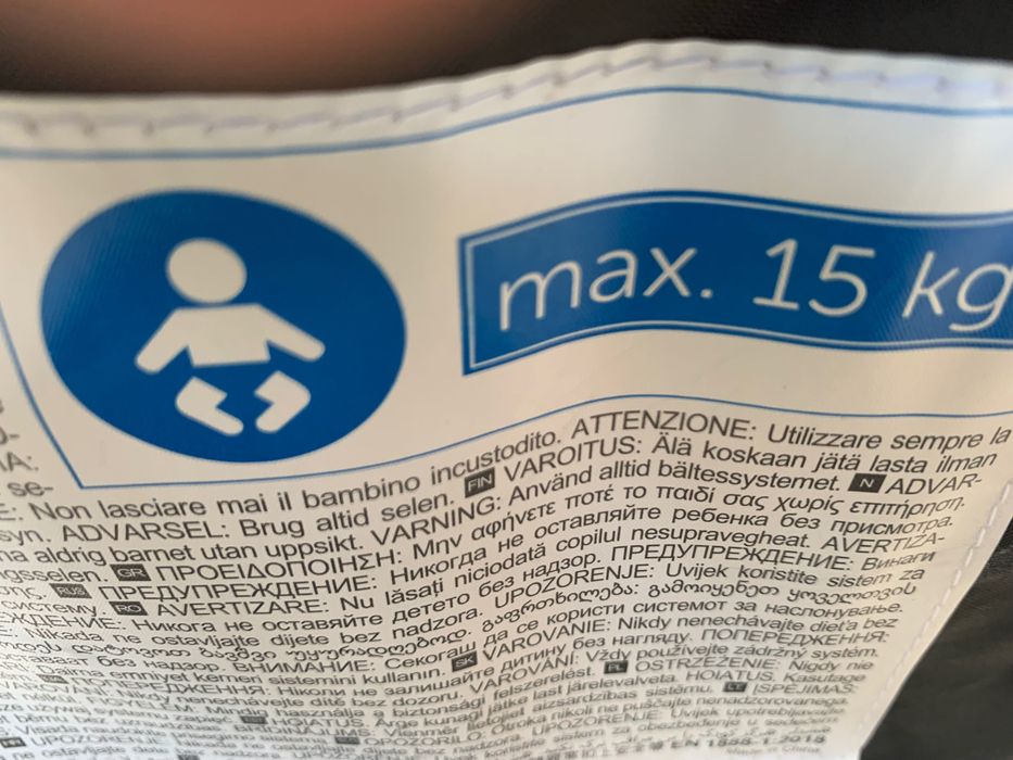 Carrinho passeio bebé dobrável e leve