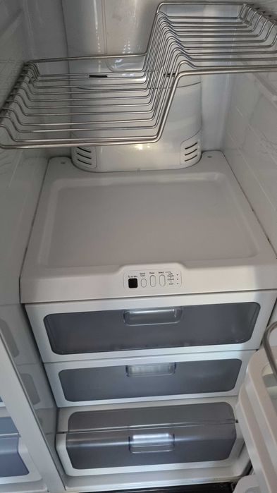 Sprzedam lodówkę Samsung side by side