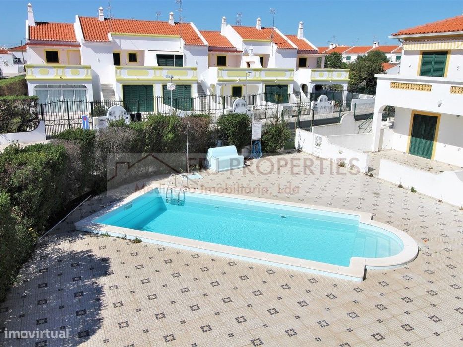 Apartamento T1+1 com Piscina, Estacionamento e Excelente Exposição ...