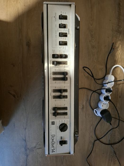 radiomagnetofon Toshiba RT-8840S,
