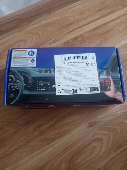 Відеорегістратор з камерою заднього виду і картою пам'яті 25GB