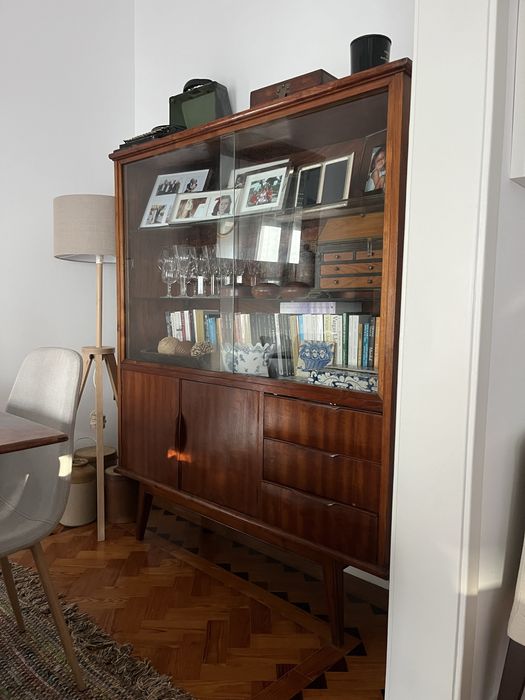 louceiro / vitrine anos 60 estilo Mid Century  Modern
