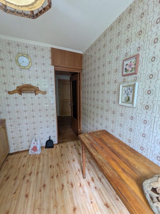 Продам 2-кімнатну квартиру на вул. Мініна, 11. Центр