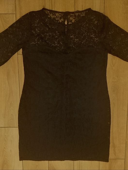 Elegancka sukienka koronkowa