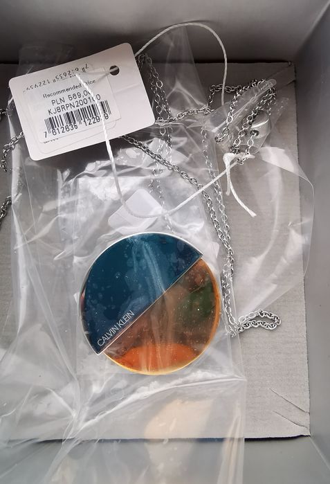 2 Naszyjniki firmy Calvin Klein