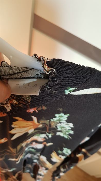 Vila sukienka w kwiaty r L