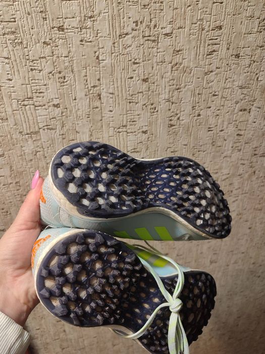 Кросівки adidas .