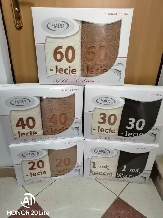 Coś na rocznicę ślubu, lub pobytu razem.