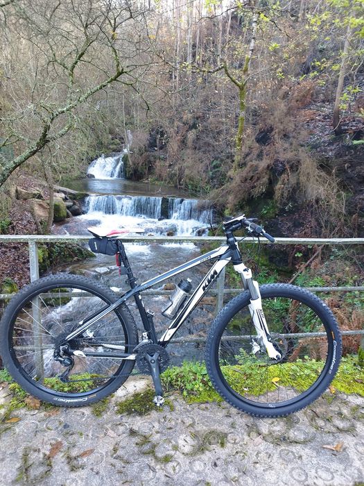 Vendo bicicleta KTM alumínio 29