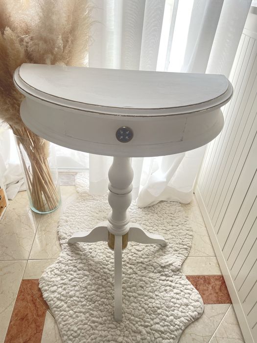 Mesa de apoio vintage branca – meia-lua