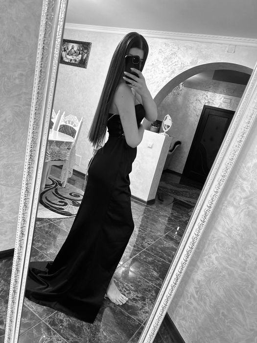 Продам вечірню сукню.