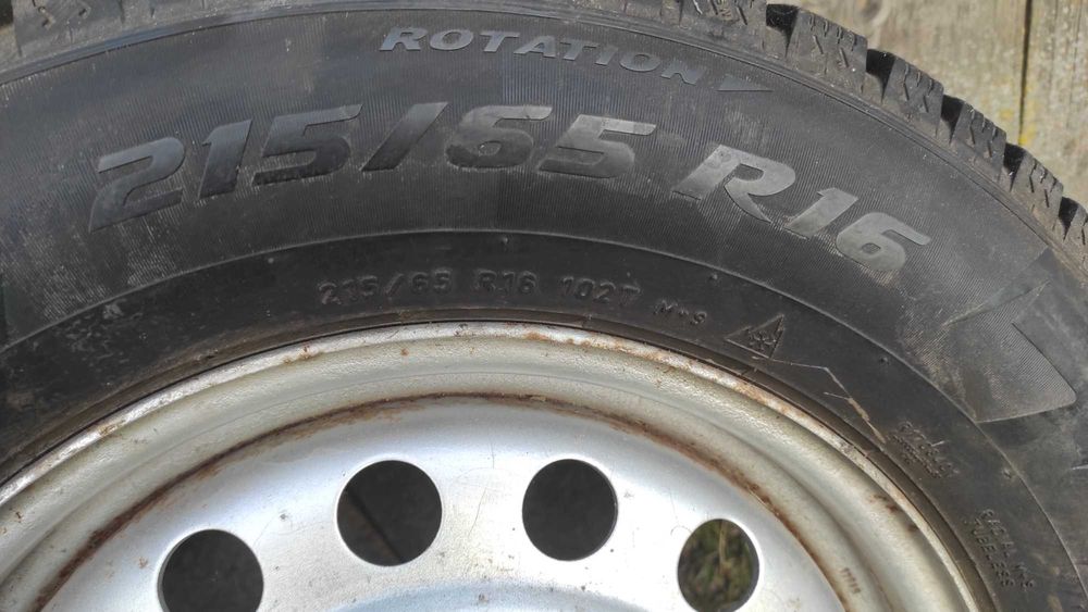 Koła zimowe 215x65x16 z kolcami do VW T4