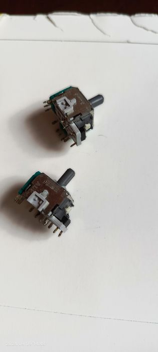 2 x ANALOG DRĄŻEK JOYSTICK DO PADA XBOX ONE

Analogi oryginalne, pasuj