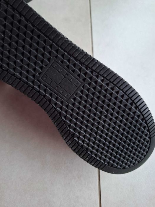 Sneakersy buty Tommy Hilfinger 40 czarne