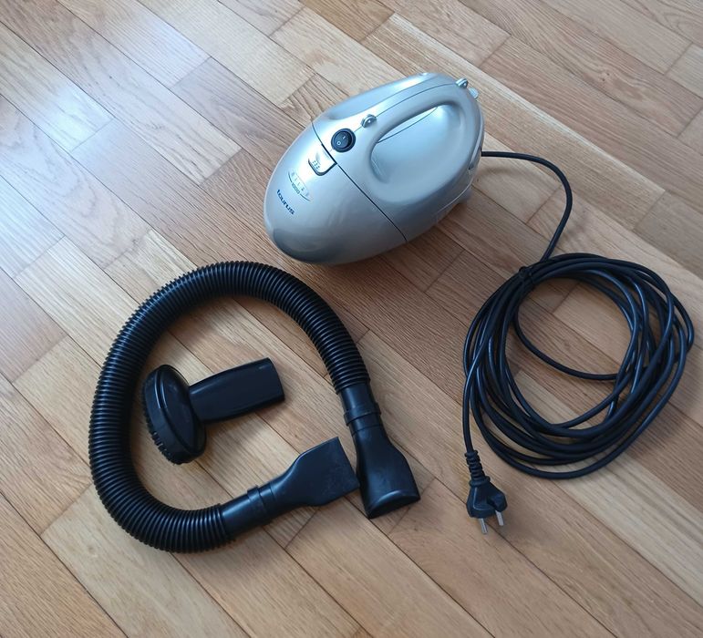 Aspirador TAURUS de 900W
