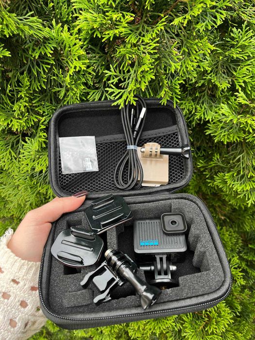 Екшн-камера GoPro Hero 2024 з кріпленням на військовий шолом
