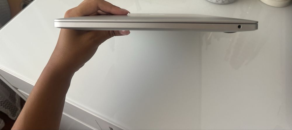 MacBook Pro 13” M2 (2022) | 8 GB | 256 GB | Excelente Estado