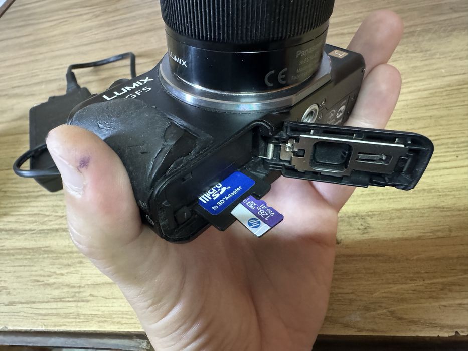 Продам свій Panasonic Lumix GF5 14-42 + 7artisans 50mm f1.8 1222