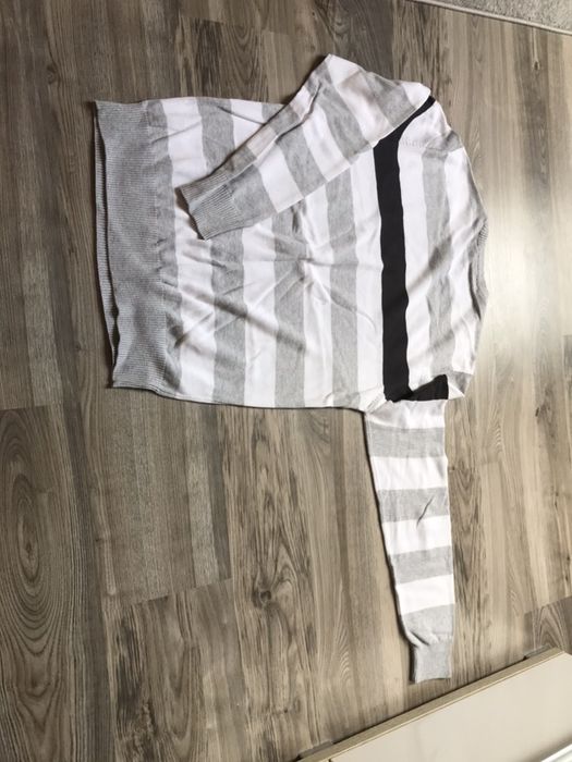 Sweter FSBN L Nowy