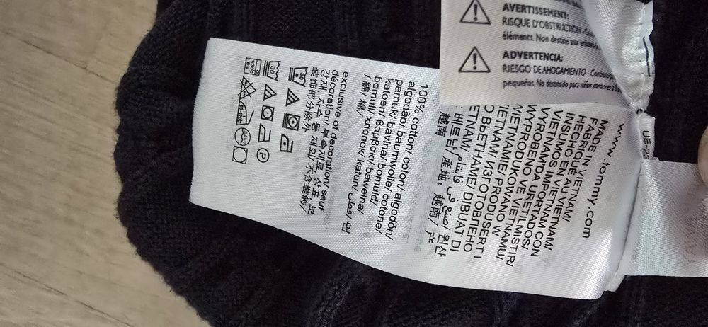Sweter chłopiency