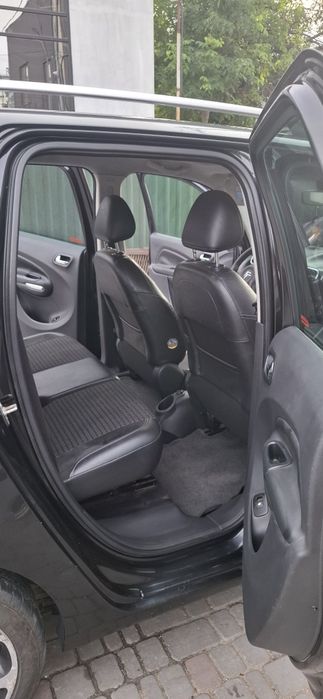 Продам машину Citroen C3 Picasso