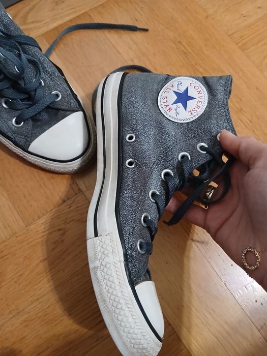Świetne wysokiej trampki Converse