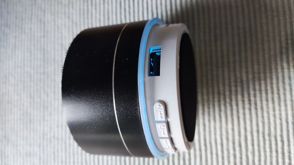 Mini Bluetooth speakers A 10 and MG2 new in box64550422806145122