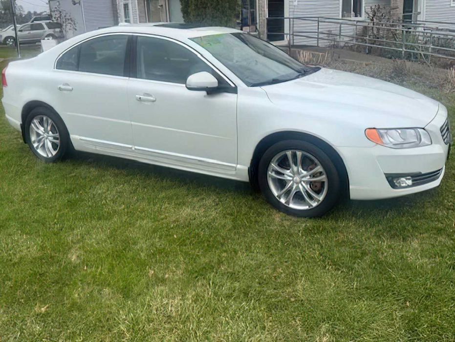 Volvo S80      2016