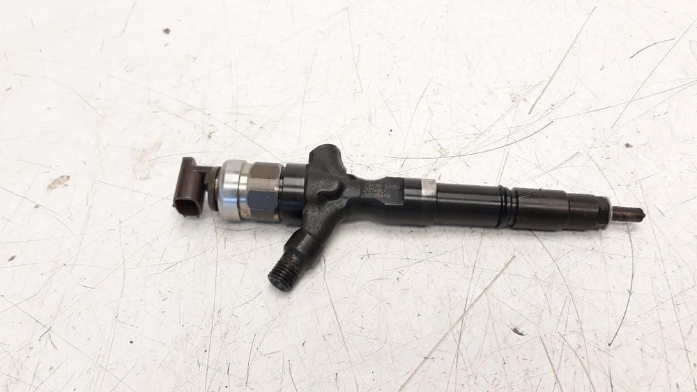 INJETOR TOYOTA LAND CRUISER J12 REF. 2367030080
