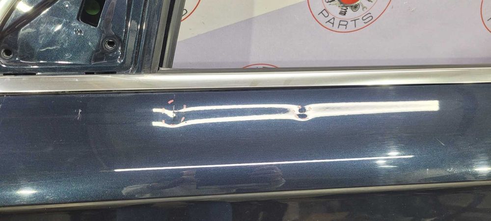 Двері передні ліві Audi Q7 2011-2015