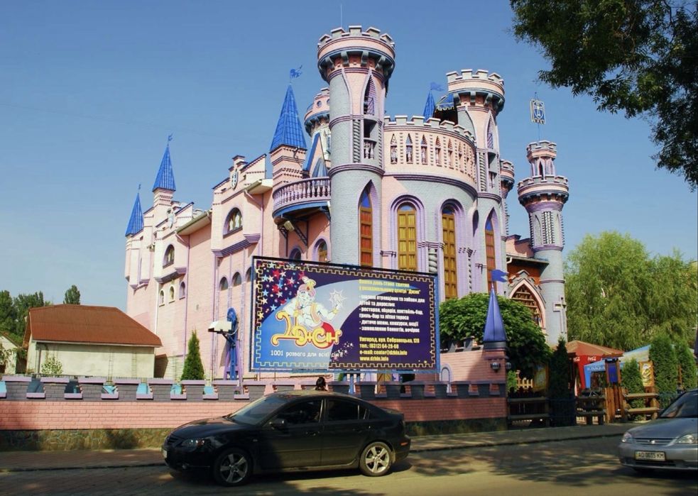 Здається в оренду дитячий розважальний центр