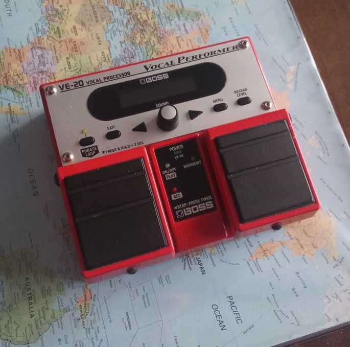 Boss VE-20 multiefekt wokalny xlt  / Tame Impala , Grimes