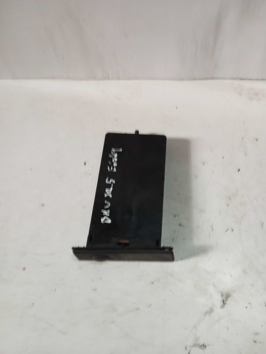 Pousa Copos / Porta-Copos BMW Série 5 (E60 / E61)