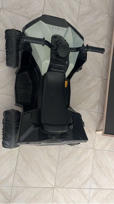 Carro eletrico criança