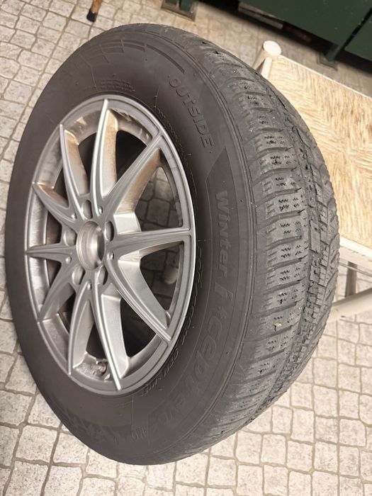 Jantes Originais Mercedes 16” com Pneus Hankook – Excelente Estado
