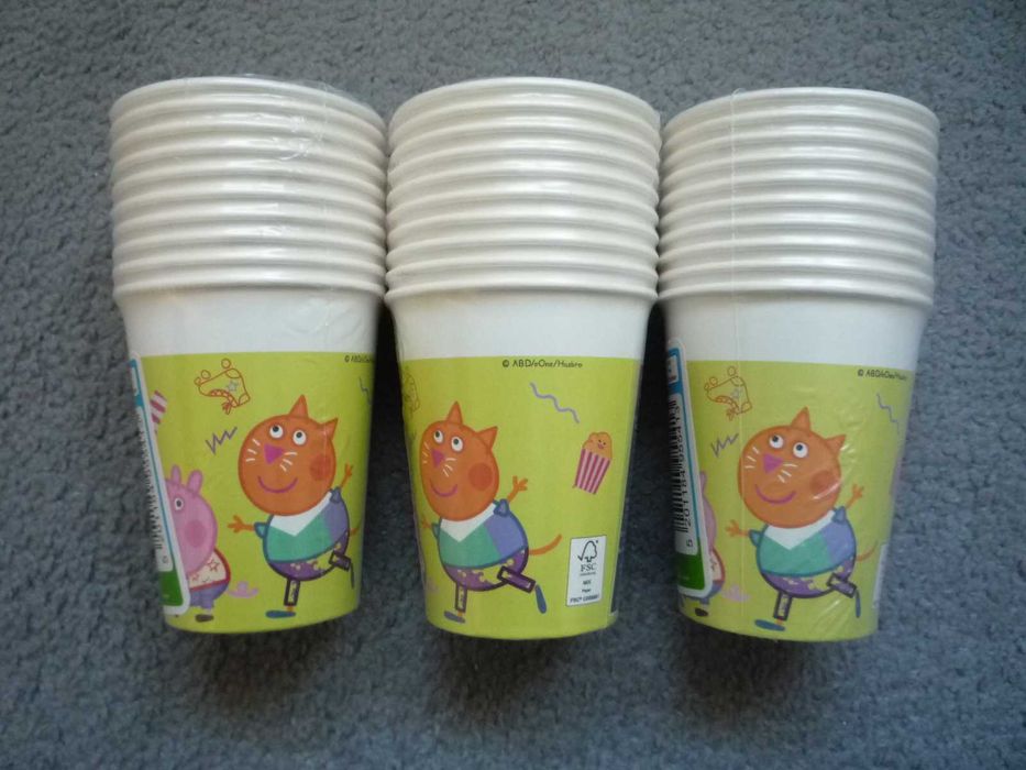 15 sztuk Kubki papierowe 200ml Świnka Peppa Bal Urodziny dziecka