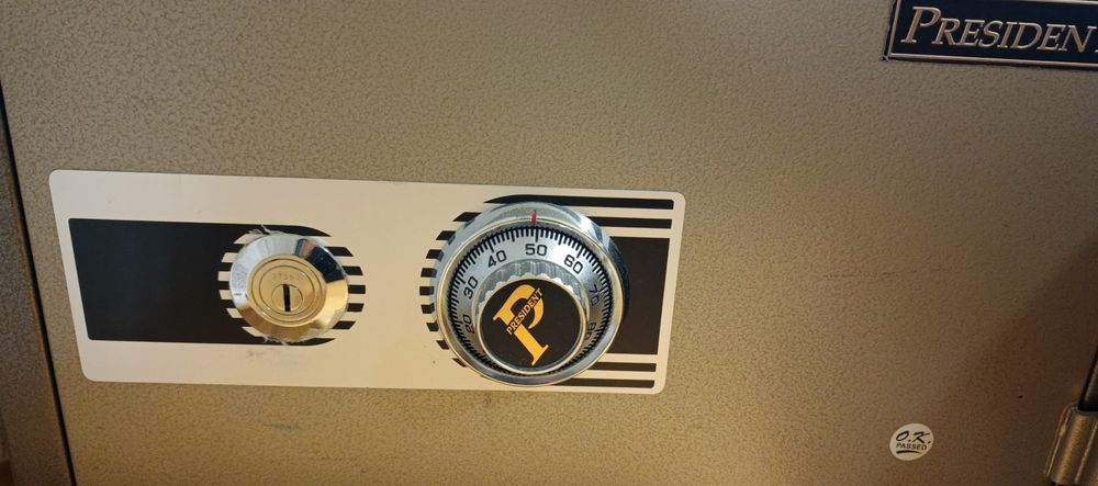 Сейф SS1 механічний President