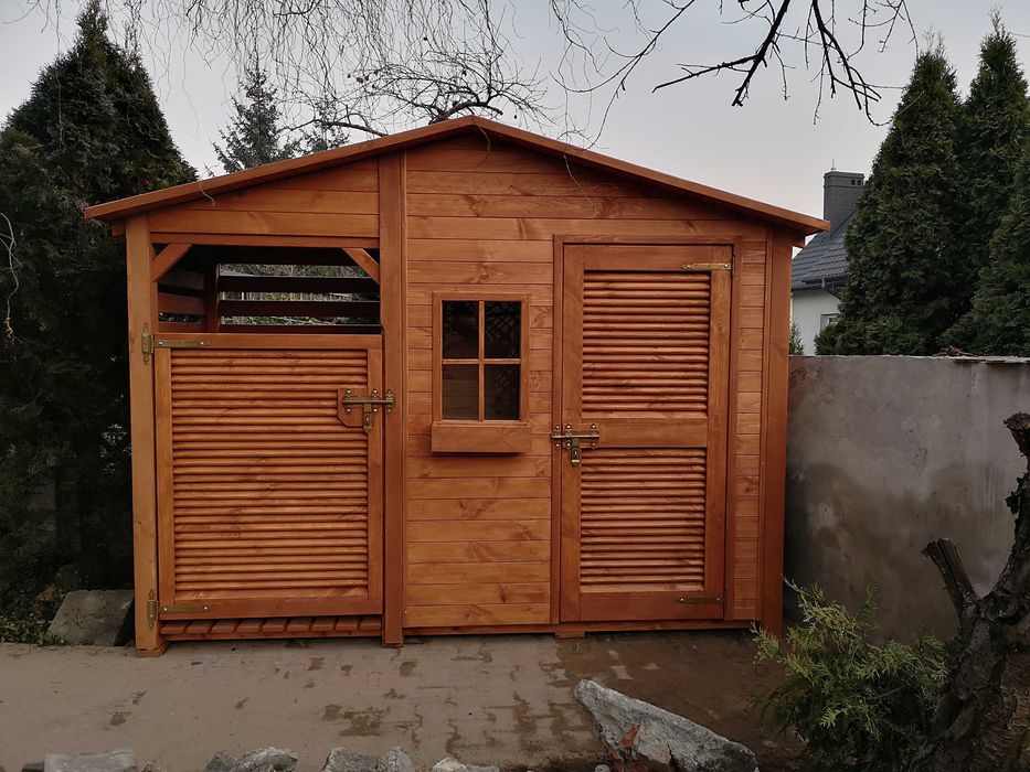 Domek narzędziowy z drewutnią z dachem dwuspadowym
