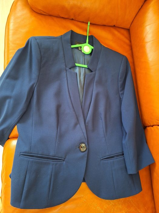 HelenA костюм женский тёмно-синего цвета отличного качества