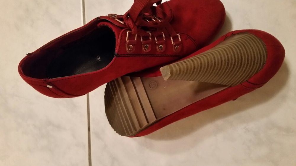 Nowe buty damskie, 39