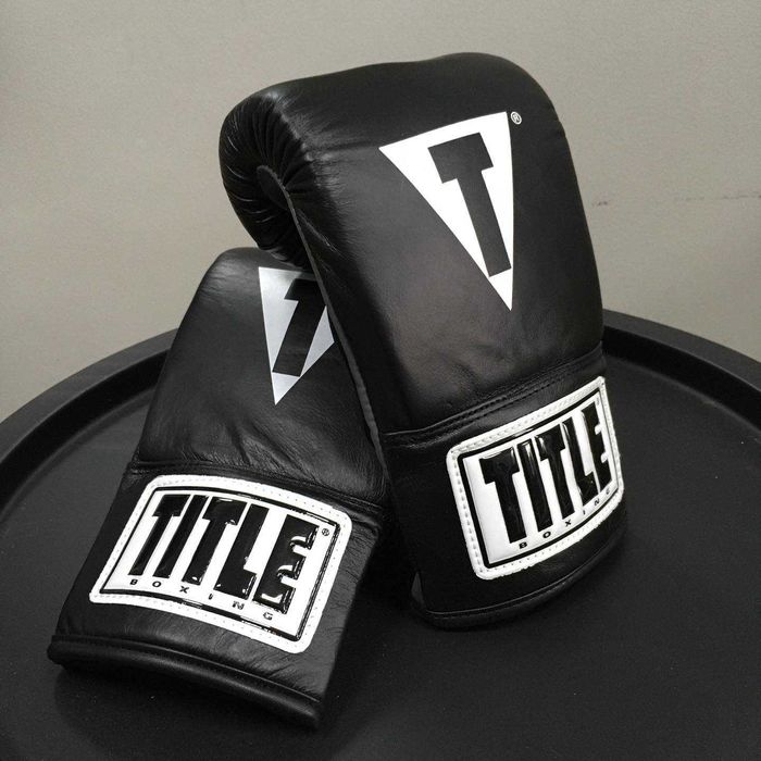 Снарядные перчатки TITLE Boxing Pro Leather Bag Mitts 3.0
