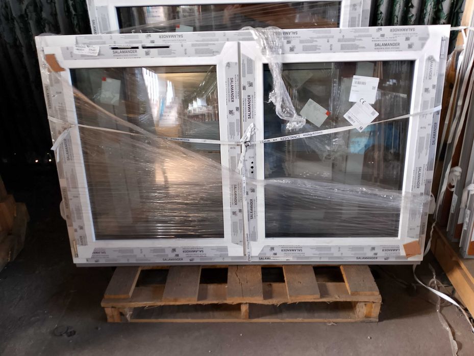 Okno PVC Salamander 82, 1600x1000mm. Machoń/białe Nowe