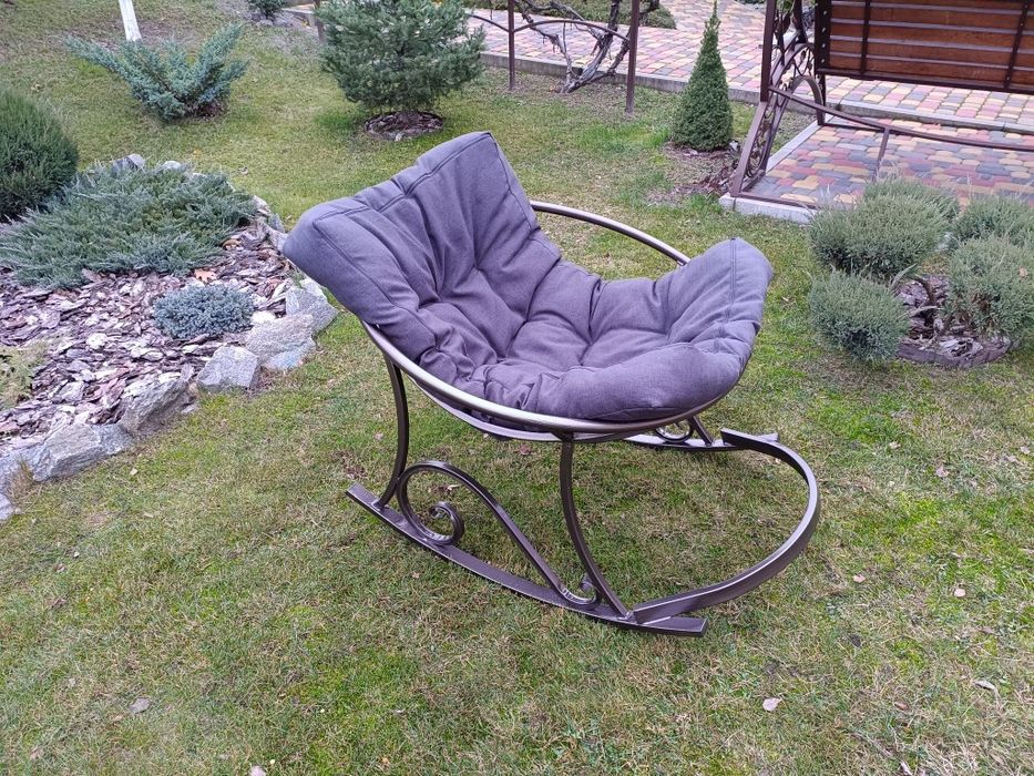 Кокон , гойдалка