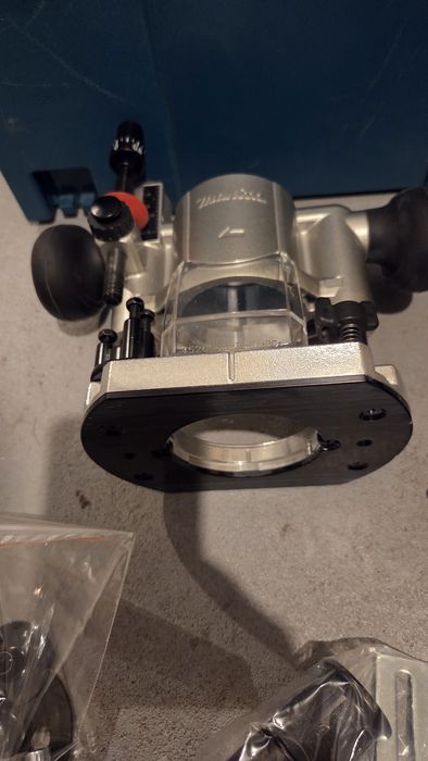 Frezarka makita drt50xj2