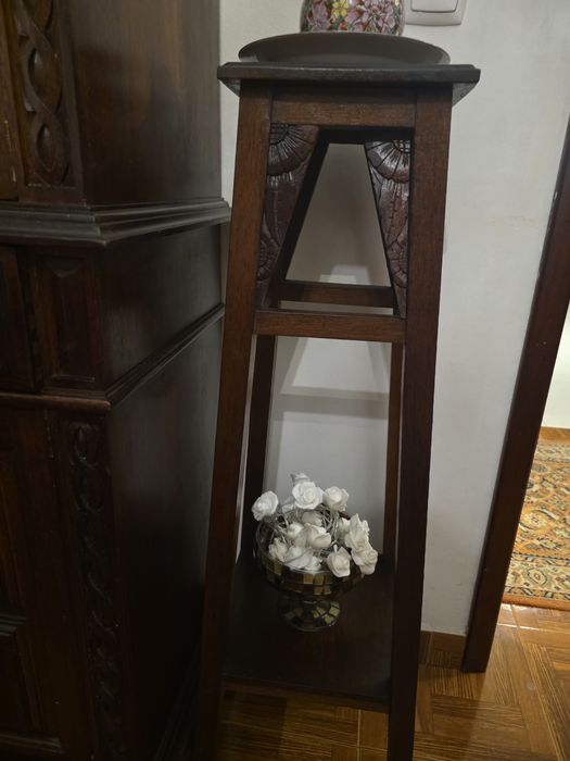 Pequeno móvel de apoio