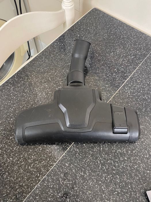 Aspirador sem Saco BECKEN BVC4110 (2,5 L - Branco) 55€