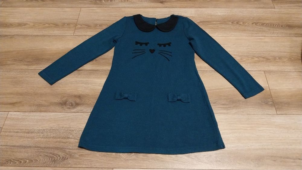 Sukienka dzianinowa r. 134/140 kotek