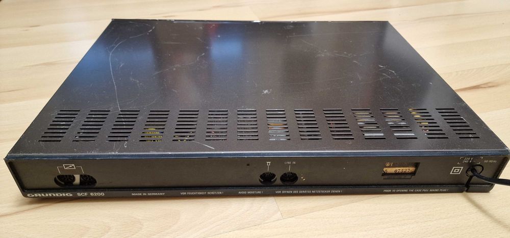 Grundig SCF 6200 magnetofon kasetowy szuflada